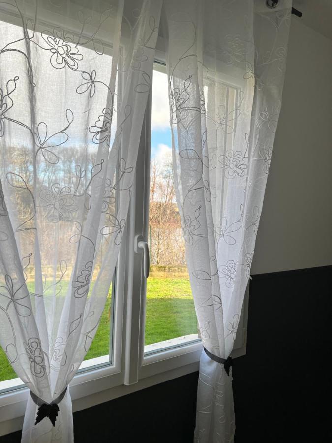 Chez Saliha Et Serge Lamarche-Sur-Saone Exteriér fotografie