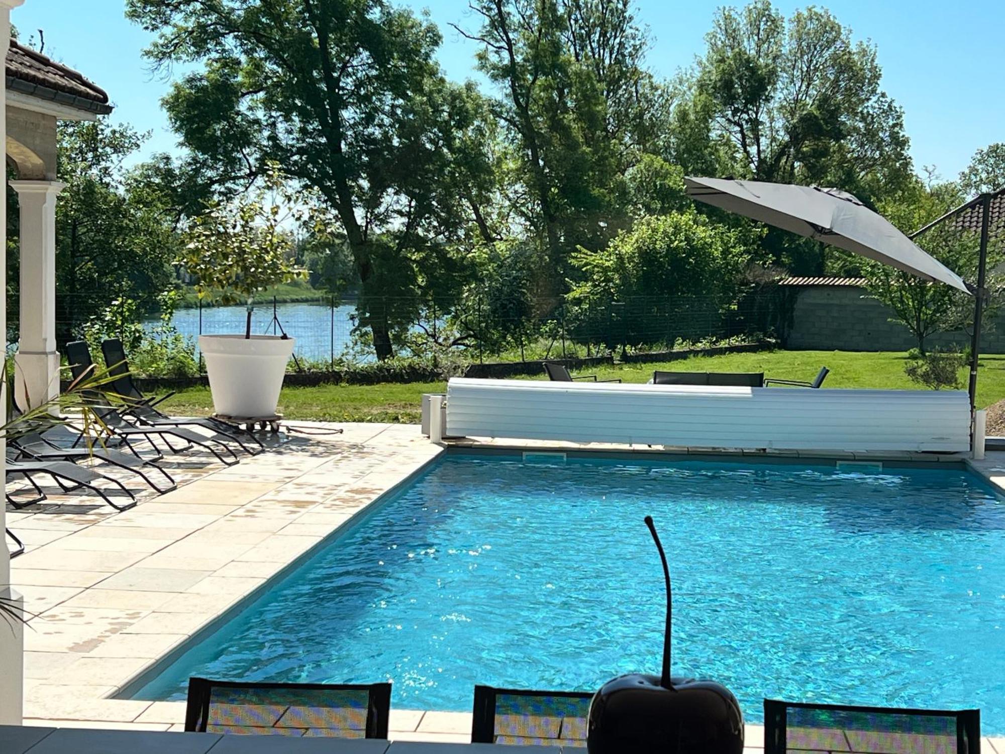 Chez Saliha Et Serge Lamarche-Sur-Saone Exteriér fotografie